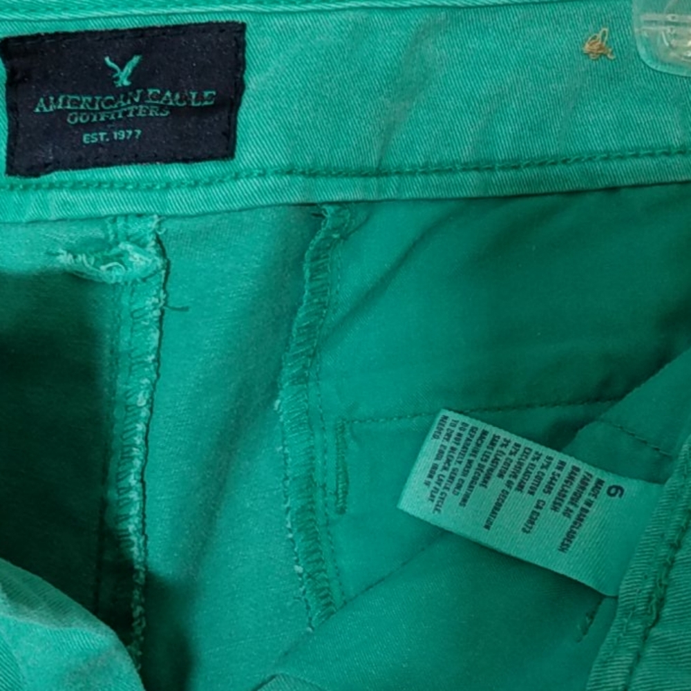 Shorts - Picture 4 of 4